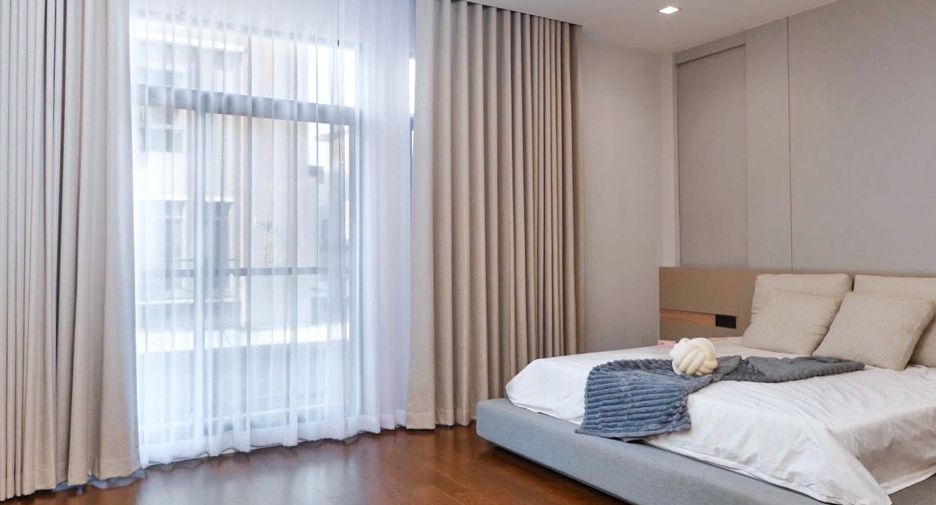 For rent そして for sale 3 ベッドルーム house in Phra Khanong, Bangkok
