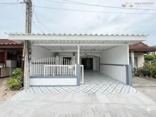 For sale 4 bedrooms townhouse in Bang Lamung, Chonburi