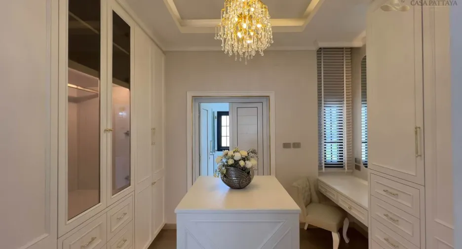 Villa zum Kauf mit 5 Zimmer in Jomtien, Pattaya