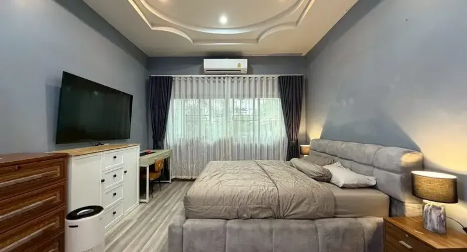 For sale 4 bedrooms villa in Huay Yai, Pattaya