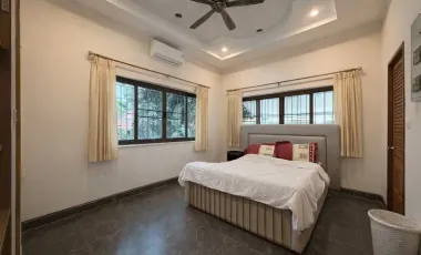 For sale 4 bedrooms villa in Huay Yai, Pattaya