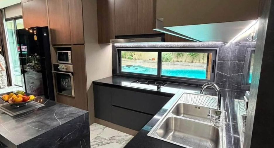 Haus zur Miete mit 3 Zimmer in Bang Lamung, Chonburi