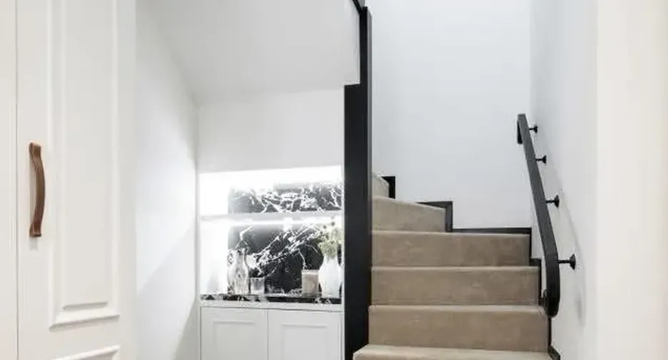 For sale and for rent 4 bedrooms house in Watthana, Bangkok