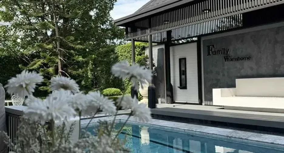 For sale and for rent 4 bedrooms house in Lat Krabang, Bangkok
