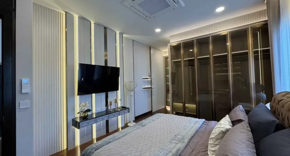 For sale and for rent 4 bedrooms house in Lat Krabang, Bangkok