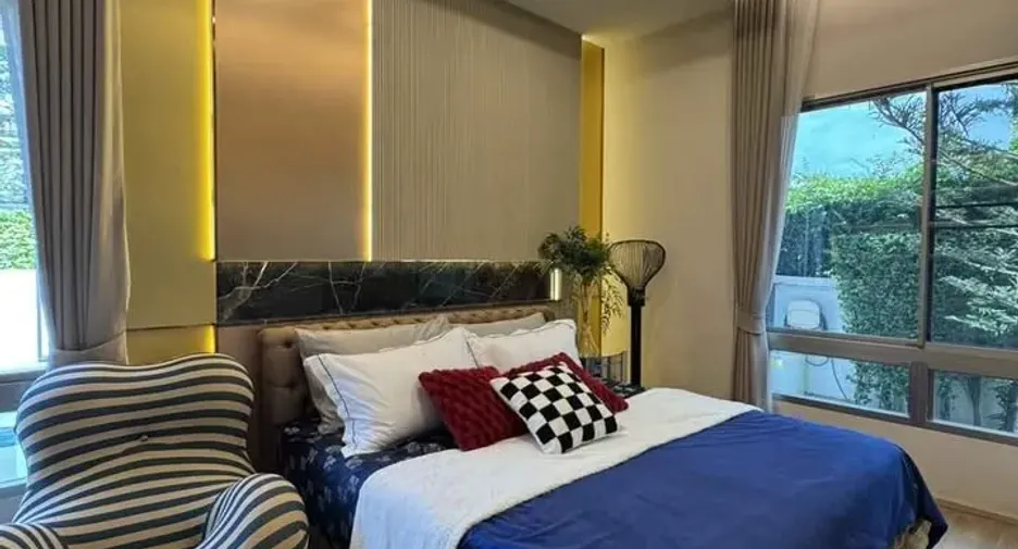 For sale and for rent 4 bedrooms house in Lat Krabang, Bangkok