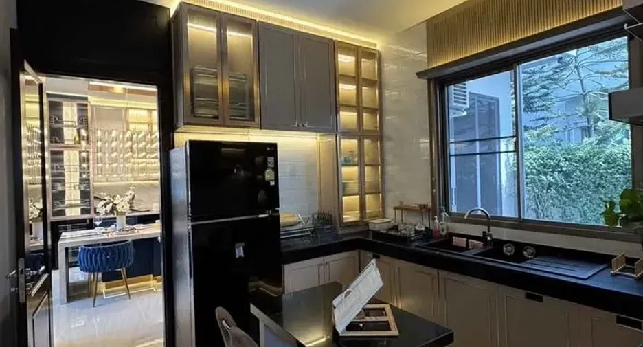 For sale and for rent 4 bedrooms house in Lat Krabang, Bangkok