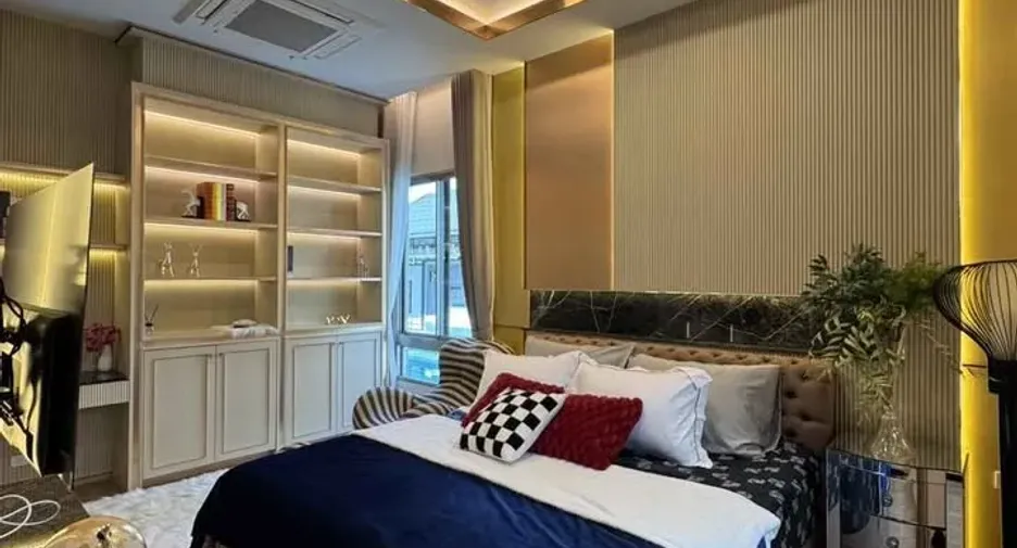 For sale and for rent 4 bedrooms house in Lat Krabang, Bangkok