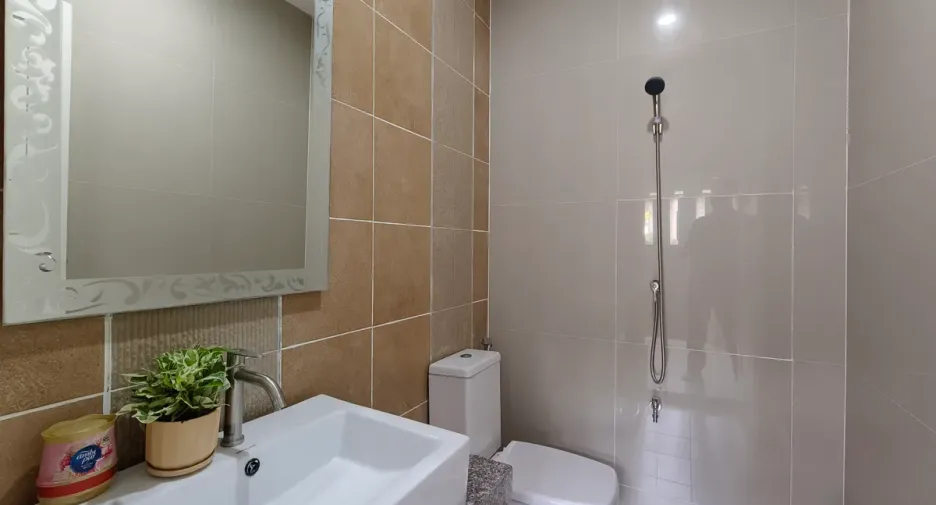 For sale 2 bedrooms townhouse in Bang Lamung, Chonburi