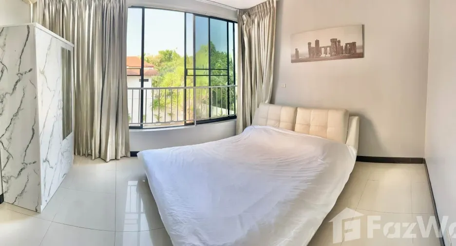 For rent 6 bedrooms villa in Bang Lamung, Chonburi