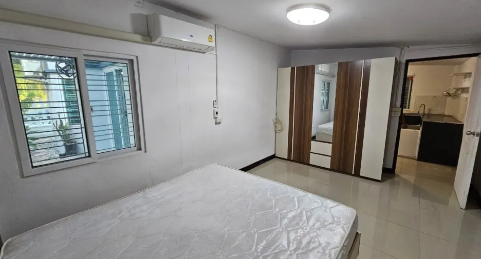 Casa en alquiler de 3 habitaciones en Phra Nakhon Si Ayutthaya, Phra Nakhon Si Ayutthaya