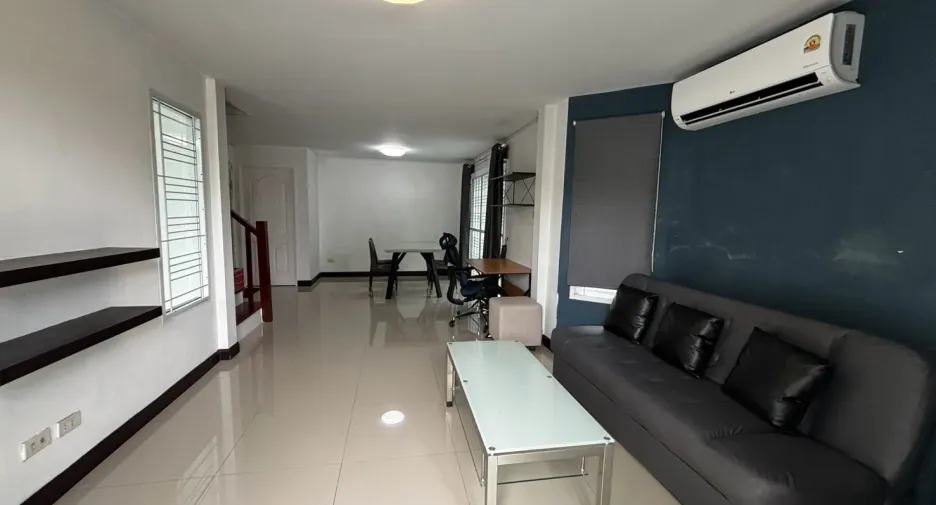Casa en alquiler de 3 habitaciones en Phra Nakhon Si Ayutthaya, Phra Nakhon Si Ayutthaya