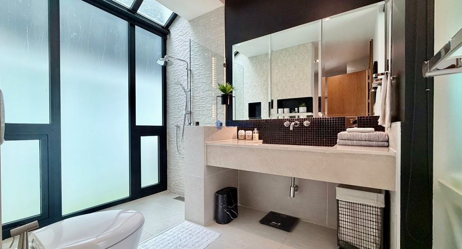 Haus zur Miete mit 4 Zimmer in Bang Lamung, Chonburi