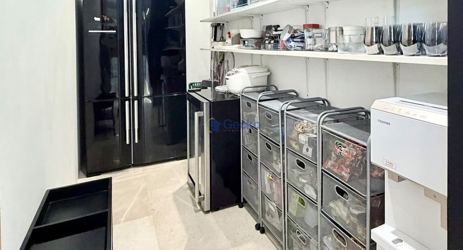 Haus zur Miete mit 4 Zimmer in Bang Lamung, Chonburi