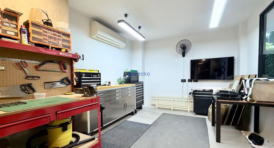 Haus zur Miete mit 4 Zimmer in Bang Lamung, Chonburi