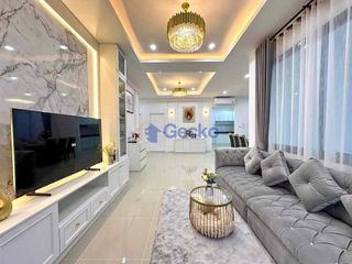 Haus zur Miete mit 3 Zimmer in Bang Lamung, Chonburi