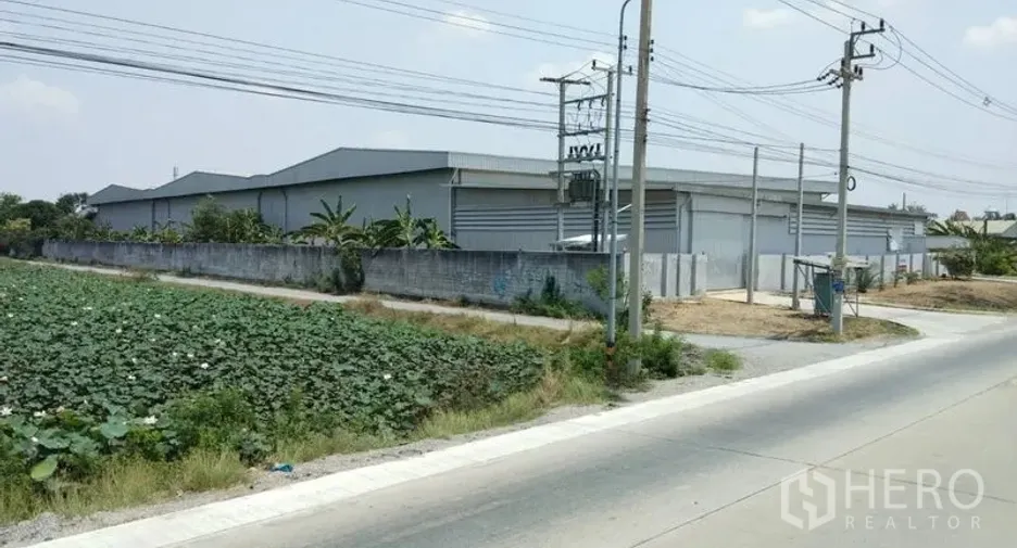 For rent warehouse in Lam Luk Ka, Pathum Thani
