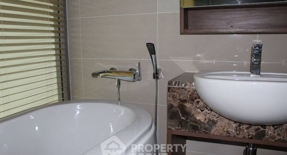 For rent and for sale 1 bed condo in Watthana, Bangkok