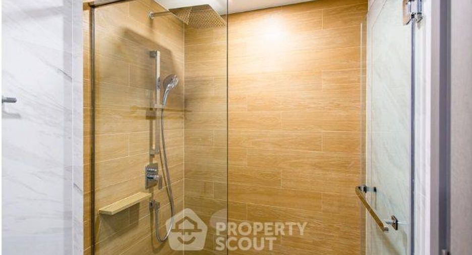 For sale 2 bedrooms condo in Watthana, Bangkok