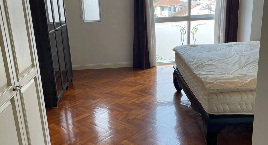 Wohnung zur Miete mit 2 Zimmer in Khlong Toei, Bangkok