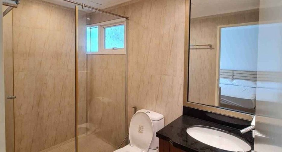 Wohnung zur Miete mit 3 Zimmer in Pathum Wan, Bangkok