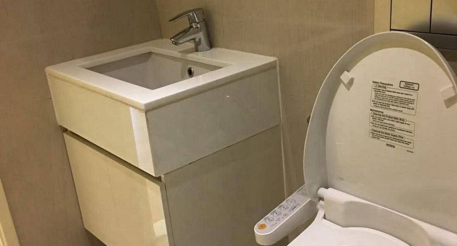 For rent 1 bed condo in Watthana, Bangkok
