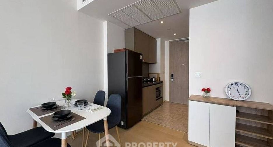 Condo en alquiler de 2 habitaciones en Huai Khwang, Bangkok