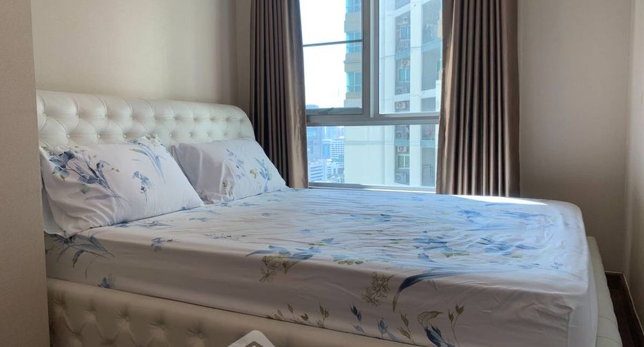 For rent 2 bedrooms condo in Huai Khwang, Bangkok