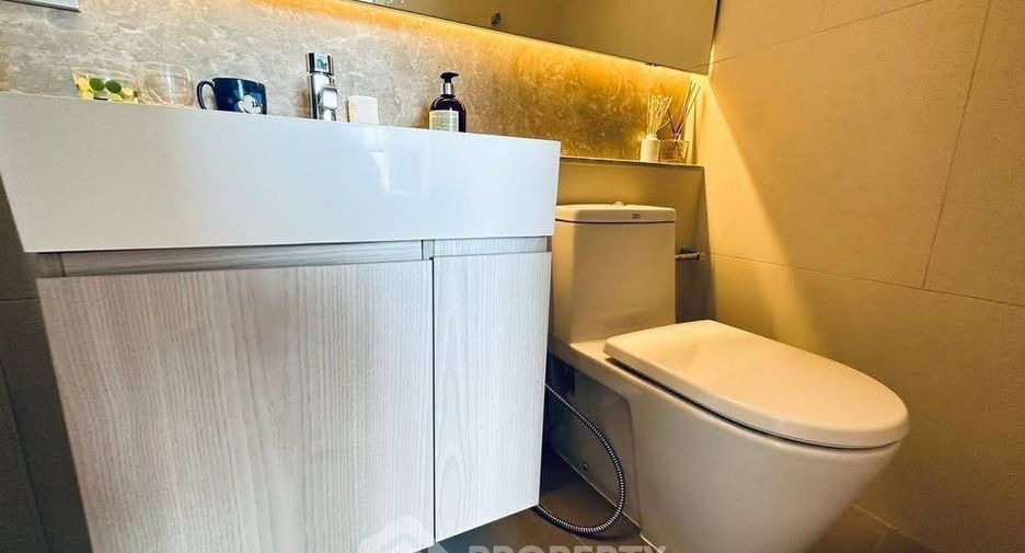 Condo en alquiler de 2 habitaciones en Khlong Toei, Bangkok