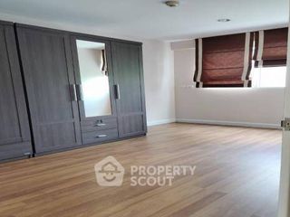 Продажа 2 спальни кондо в Пхаси Чароен, Бангкок