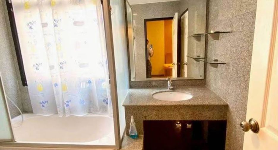 Продажа 2 спальни кондо в Банг Рак, Бангкок