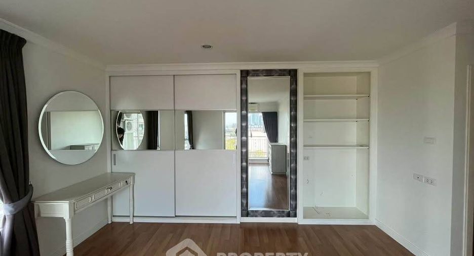 Condo en venta de 2 habitaciones en Huai Khwang, Bangkok
