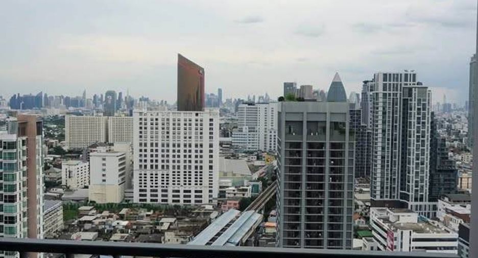For sale 1 bed condo in Phaya Thai, Bangkok
