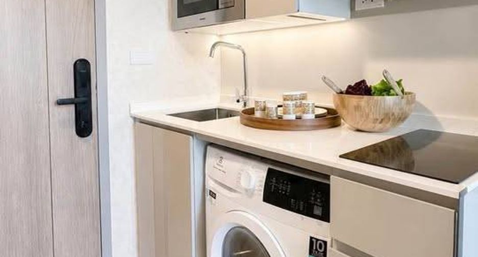 For rent and for sale 2 bedrooms condo in Huai Khwang, Bangkok