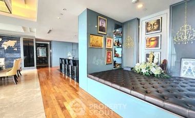 For rent そして for sale 3 ベッドルーム condo in Yan Nawa, Bangkok