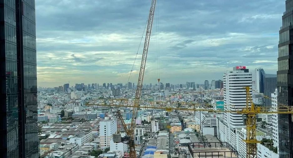 For rent 1 bed condo in Huai Khwang, Bangkok