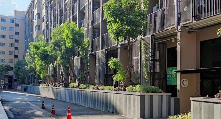 For rent 2 bedrooms condo in Sathon, Bangkok