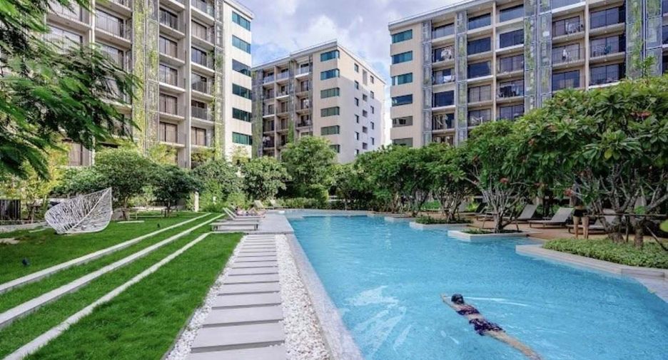 For rent 2 bedrooms condo in Sathon, Bangkok