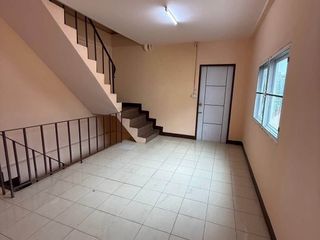 For rent 3 bedrooms townhouse in Bang Kho Laem, Bangkok