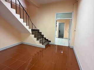For rent 3 bedrooms townhouse in Bang Kho Laem, Bangkok