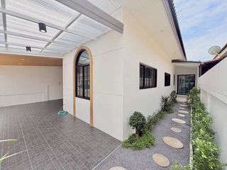 Casa en alquiler de 2 habitaciones en Mueang Phuket, Phuket