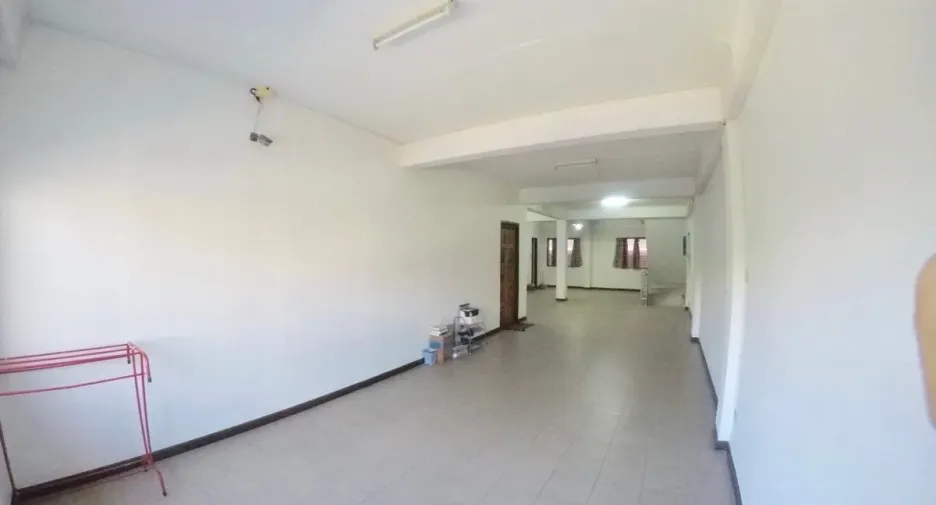 Casa adosada en venta de 1 habitaciones en Bang Lamung, Chonburi