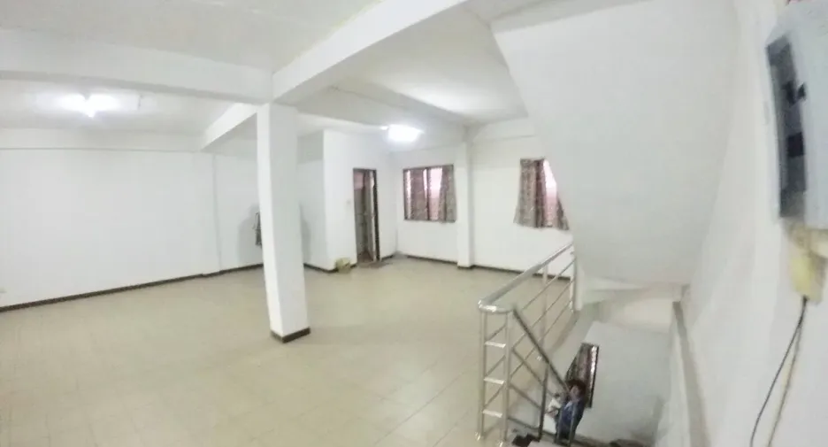 Casa adosada en venta de 1 habitaciones en Bang Lamung, Chonburi