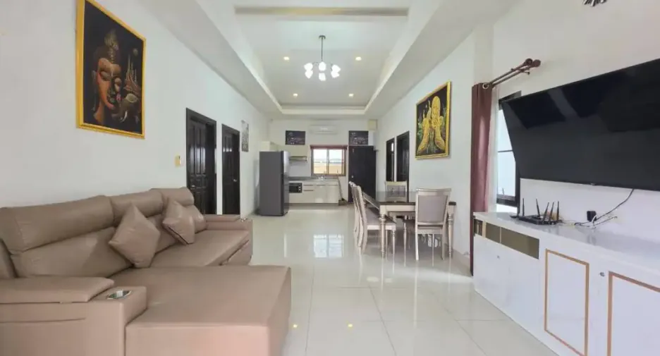 À louer 3 chambres maison à Huay Yai, Pattaya