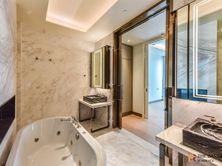 Wohnung zur Miete mit 2 Zimmer in Khlong San, Bangkok