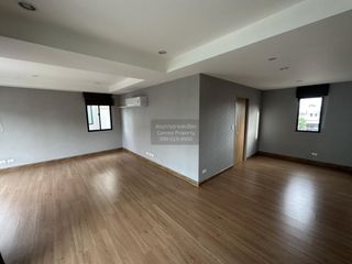 Продажа 5 спальни дом в Дон Муеанг, Бангкок