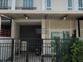 Продажа 3 спальни таунхаус в Bang Phli, Самутпракан