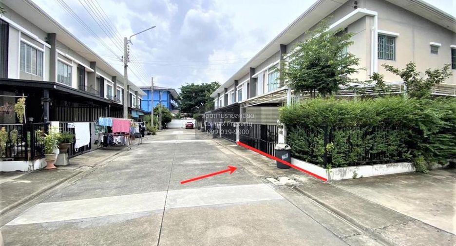 Reihenhaus zum Kauf mit 3 Zimmer in Bang Kruai, Nonthaburi