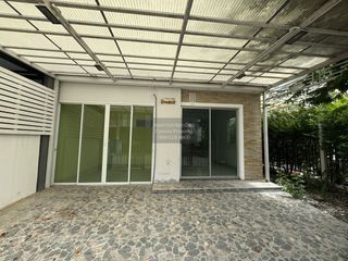 Продажа 3 спальни таунхаус в Bang Kruai, Нонтабури