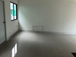 Продажа 3 спальни таунхаус в Bang Kruai, Нонтабури